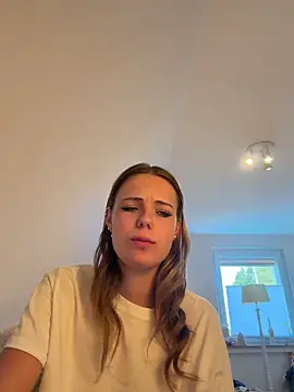 SophiaWestend online show from 04/17/26, 06:49