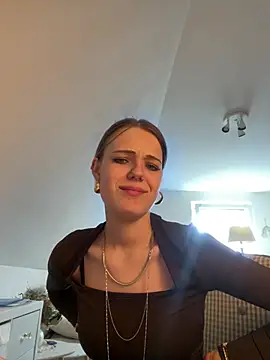 SophiaWestend online show from 03/26/26, 09:40