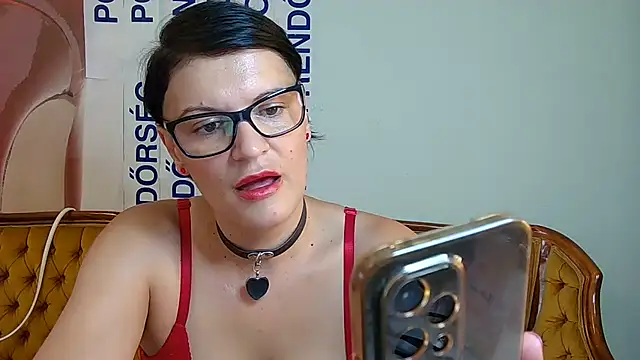 Snapshot of Evamilfhungary chatting on 07/07/26, 08:40 Evamilfhungary online show from 07/07/26, 08:40