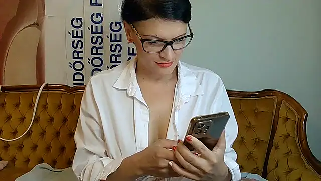 Snapshot of Evamilfhungary chatting on 07/10/26, 07:30 Evamilfhungary online show from 07/10/26, 07:30