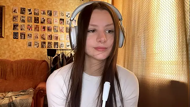 Snapshot of HelenaBargo chatting on 03/25/26, 08:14 HelenaBargo online show from 03/25/26, 08:14