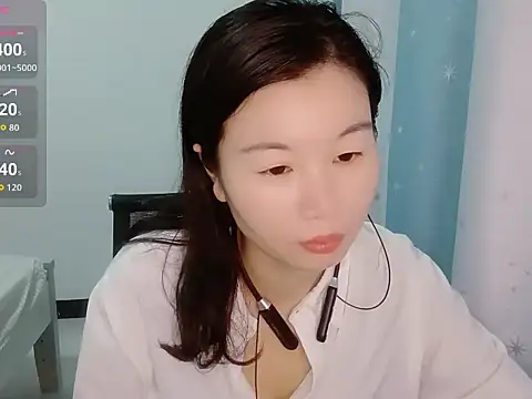 Snapshot of Lianzi-2026 chatting on 03/26/26, 11:30 Lianzi-2026 online show from 03/26/26, 11:30