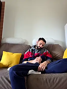 AmicisegretiITA online show from 04/02/26, 10:44