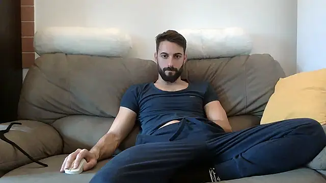 AmicisegretiITA online show from 04/01/26, 11:22