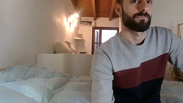 AmicisegretiITA online show from 04/06/26, 09:32