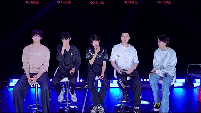 handsomeboy-002 online show from 04/21/26, 01:39