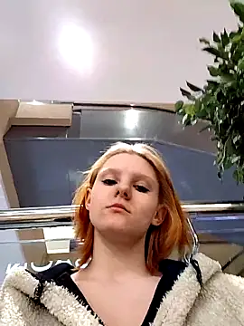 NinaParri online show from 04/10/26, 03:13