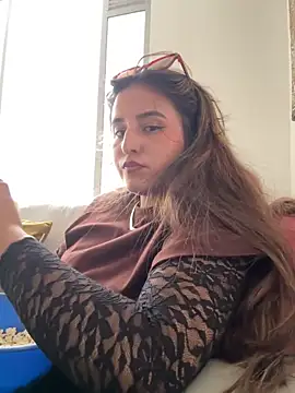 Snapshot of rafaella_stefano chatting on 06/15/26, 10:20 rafaella stefano online show from 06/15/26, 10:20