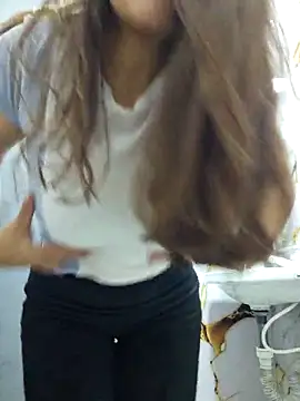 rafaella stefano online show from 03/31/26, 10:39