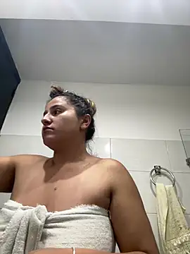 Snapshot of rafaella_stefano chatting on 07/19/26, 09:44 rafaella stefano online show from 07/19/26, 09:44