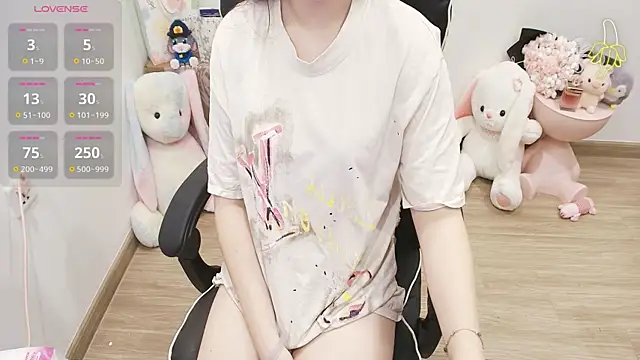 Snapshot of Nana_Chu chatting on 07/04/26, 11:31 Nana Chu online show from 07/04/26, 11:31