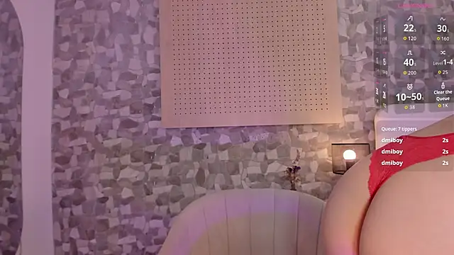 Snapshot of violeta_hills_ chatting on 05/11/26, 04:04 violeta hills online show from 05/11/26, 04:04