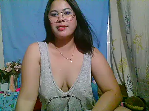 Snapshot of asianflirtt35 chatting on 05/13/26, 06:31 asianflirtt35 online show from 05/13/26, 06:31
