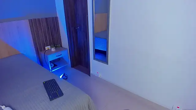 Snapshot of goddess_curvyy chatting on 04/13/26, 11:47 goddess curvyy online show from 04/13/26, 11:47