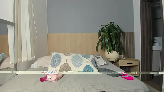 goddess curvyy online show from 04/24/26, 11:45