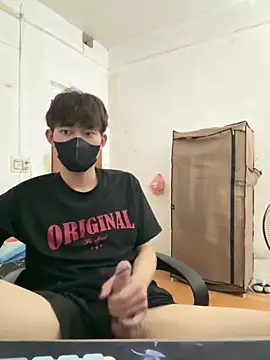 Snapshot of Funkin- chatting on 04/09/26, 11:38 Funkin- online show from 04/09/26, 11:38