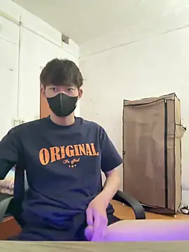 Snapshot of Funkin- chatting on 04/07/26, 11:34 Funkin- online show from 04/07/26, 11:34