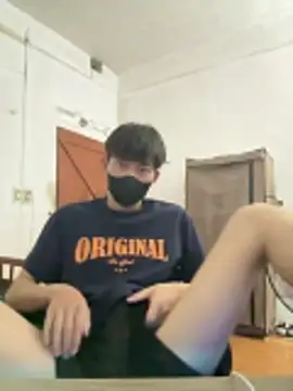 Snapshot of Funkin- chatting on 04/06/26, 11:44 Funkin- online show from 04/06/26, 11:44