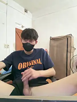 Snapshot of Funkin- chatting on 04/10/26, 11:50 Funkin- online show from 04/10/26, 11:50