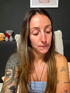 Snapshot of NicoleKaiser chatting on 05/07/26, 06:22 NicoleKaiser online show from 05/07/26, 06:22