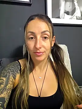 Snapshot of NicoleKaiser chatting on 05/12/26, 07:20 NicoleKaiser online show from 05/12/26, 07:20