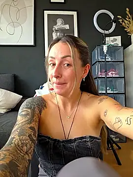 NicoleKaiser online show from 03/30/26, 03:13