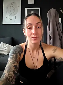 NicoleKaiser online show from 03/27/26, 05:03