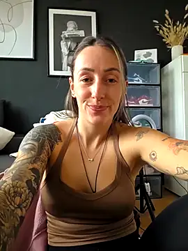 NicoleKaiser online show from 03/31/26, 04:09