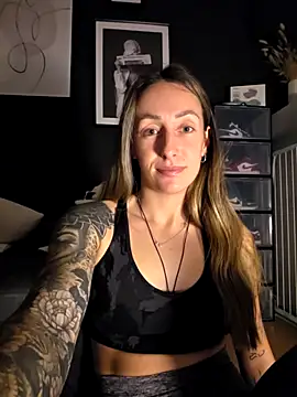 NicoleKaiser online show from 04/01/26, 08:06