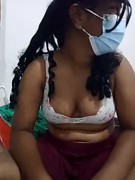 Snapshot of honeyi_babe chatting on 03/19/26, 06:08 honeyi babe online show from 03/19/26, 06:08