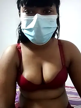 Snapshot of honeyi_babe chatting on 04/07/26, 10:28 honeyi babe online show from 04/07/26, 10:28