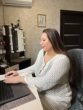 Snapshot of AgathaMyers chatting on 04/13/26, 07:01 AgathaMyers online show from 04/13/26, 07:01