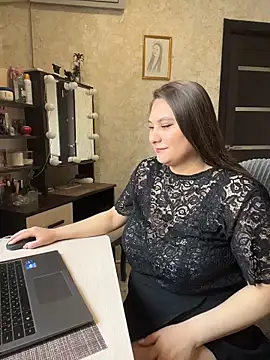 AgathaMyers online show from 04/15/26, 07:58