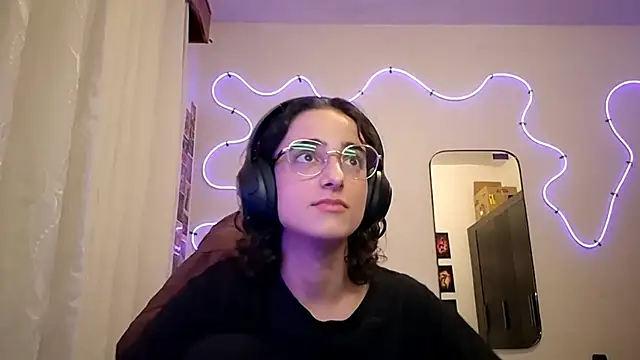 Snapshot of SanjuanaEytchison chatting on 04/07/26, 10:06 SanjuanaEytchison online show from 04/07/26, 10:06