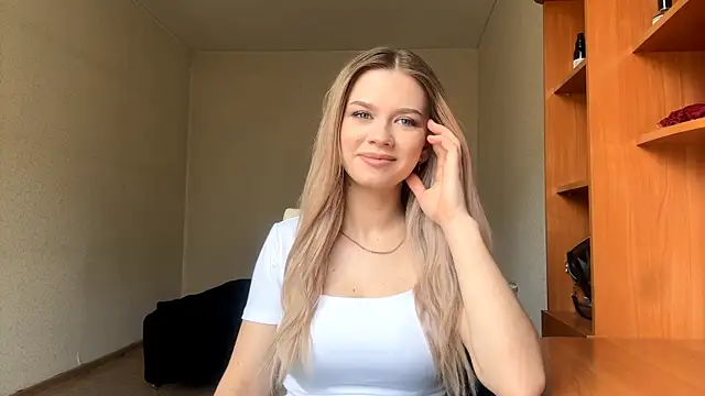 DeettaTolly online show from 04/06/26, 04:08