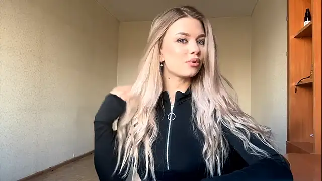 DeettaTolly online show from 04/05/26, 07:37