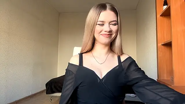 DeettaTolly online show from 03/24/26, 07:52