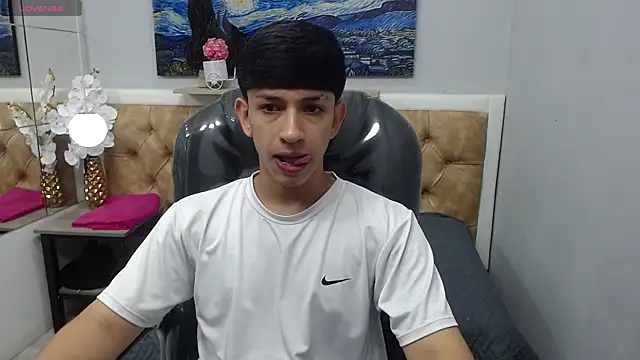 Snapshot of AdrianFranko chatting on 04/10/26, 01:40 AdrianFranko online show from 04/10/26, 01:40