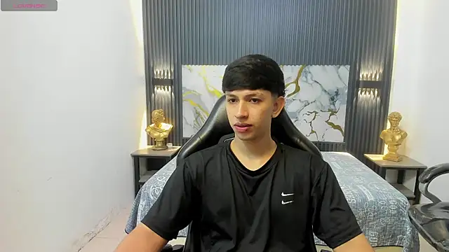 AdrianFranko online show from 05/20/26, 01:08