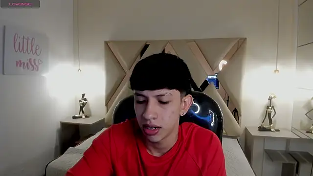 Snapshot of AdrianFranko chatting on 03/21/26, 12:31 AdrianFranko online show from 03/21/26, 12:31