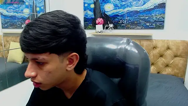 Snapshot of AdrianFranko chatting on 03/30/26, 01:01 AdrianFranko online show from 03/30/26, 01:01