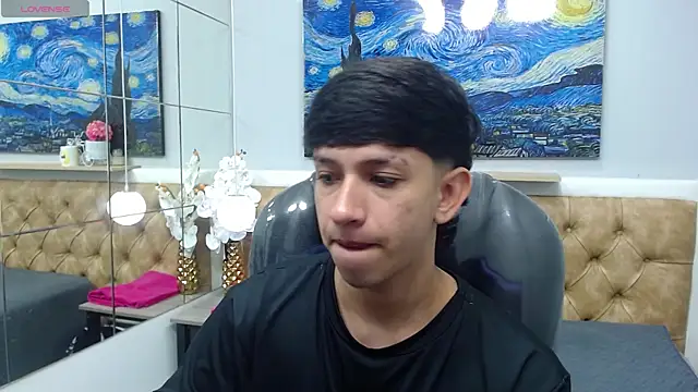 Snapshot of AdrianFranko chatting on 04/08/26, 01:01 AdrianFranko online show from 04/08/26, 01:01