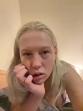 LeniMaria online show from 03/22/26, 09:16