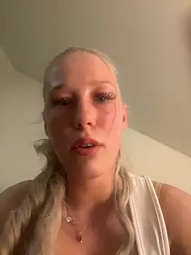 LeniMaria online show from 03/18/26, 08:21