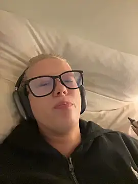 LeniMaria online show from 03/23/26, 06:08