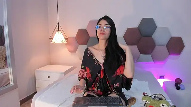 Snapshot of AnnieBlluee chatting on 03/23/26, 12:16 AnnieBlluee online show from 03/23/26, 12:16