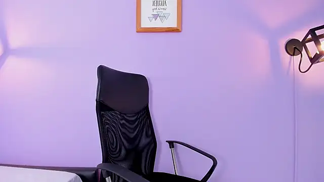 milliesummer online show from 04/13/26, 12:09