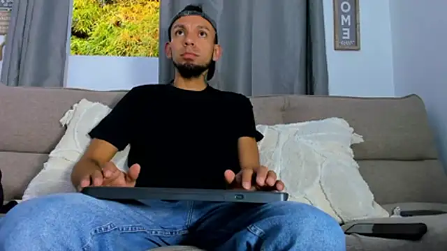 Steban silv online show from 05/24/26, 11:21