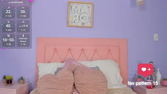 Snapshot of PriscilaCooper chatting on 04/11/26, 06:44 PriscilaCooper online show from 04/11/26, 06:44