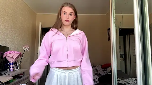 Elle GrEat online show from 03/19/26, 07:19